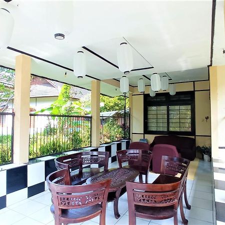 Designer Villa Osaka Puncak Esterno foto