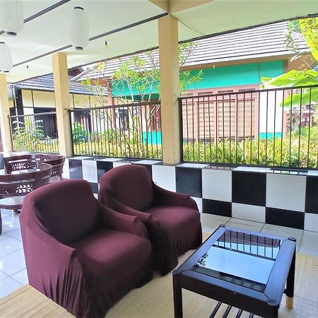 Designer Villa Osaka Puncak Esterno foto