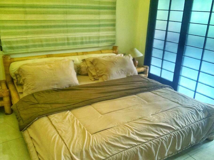 Designer Villa Osaka Puncak Esterno foto