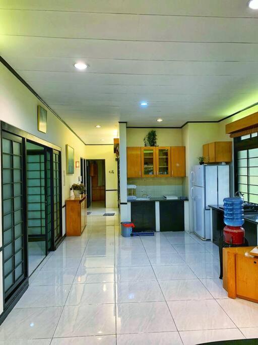 Designer Villa Osaka Puncak Esterno foto