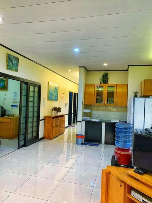 Designer Villa Osaka Puncak Esterno foto