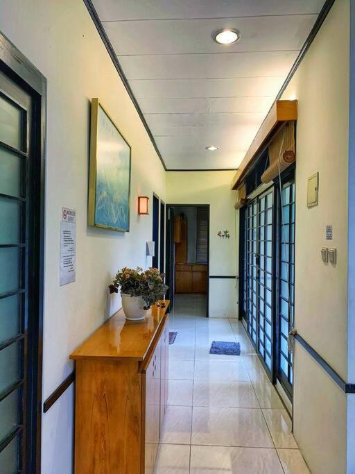Designer Villa Osaka Puncak Esterno foto