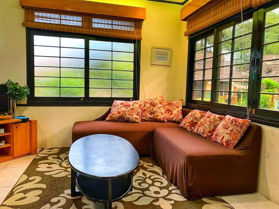 Designer Villa Osaka Puncak Esterno foto