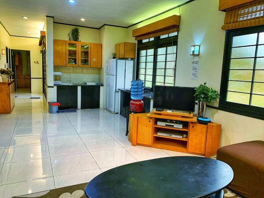 Designer Villa Osaka Puncak Esterno foto