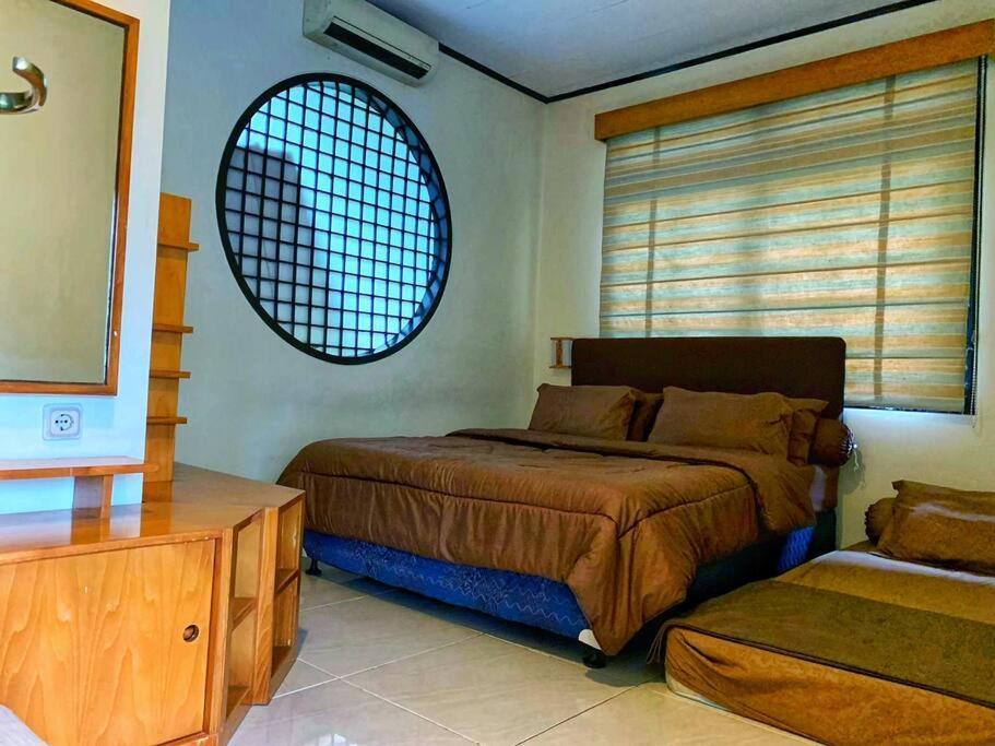 Designer Villa Osaka Puncak Esterno foto