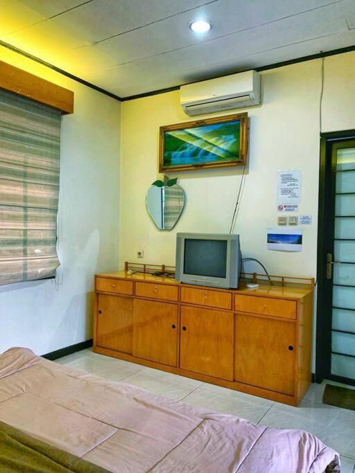 Designer Villa Osaka Puncak Esterno foto
